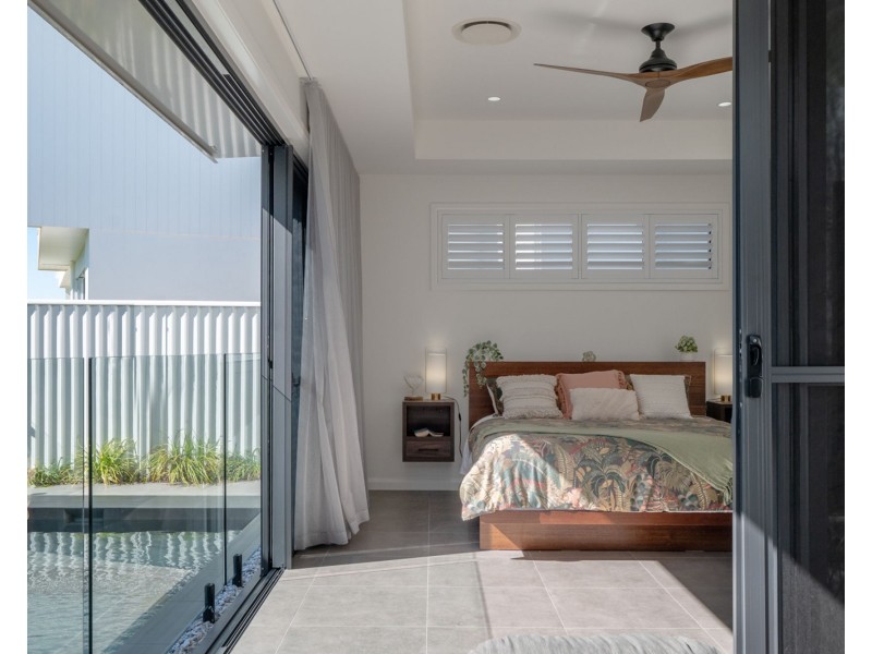 10 Arlington Drive, Pelican Waters QLD 4551