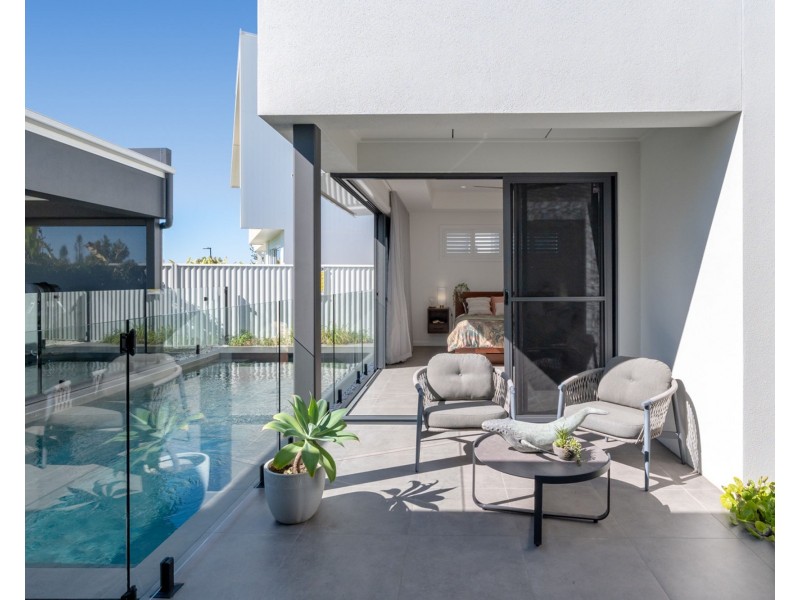 10 Arlington Drive, Pelican Waters QLD 4551