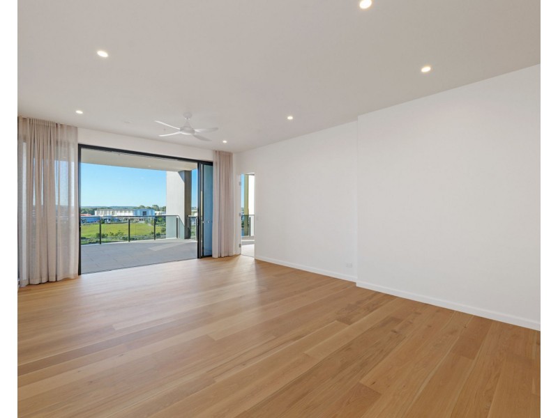 1502/18 Spitfire Banks Drive, Pelican Waters QLD 4551