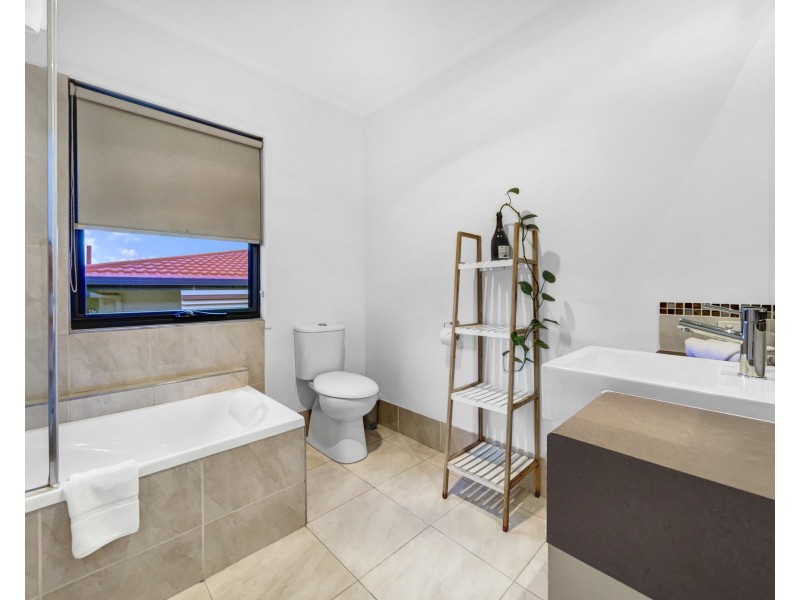 1/9 Bingera Terrace, Caloundra QLD 4551