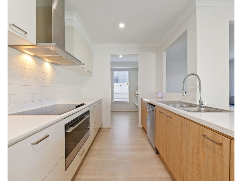 17 Marina View Drive, Pelican Waters QLD 4551