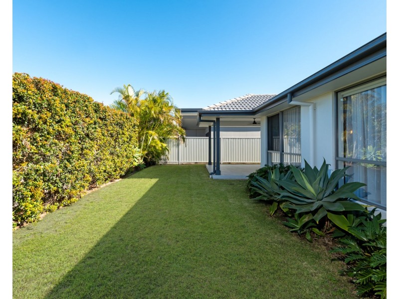17 Marina View Drive, Pelican Waters QLD 4551