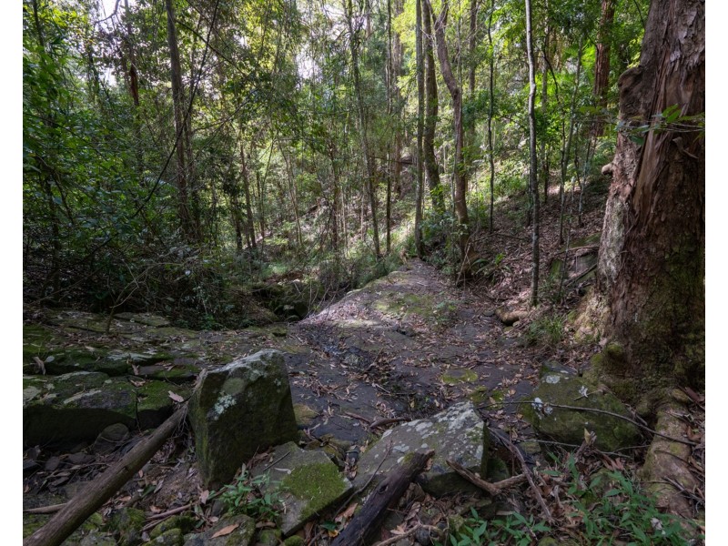 2 Simons Road, Towen Mountain QLD 4560