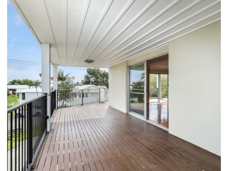 1 Allambie Court, Buddina QLD 4575