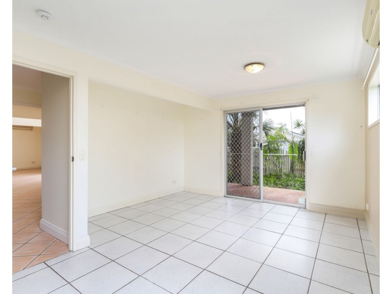 1 Allambie Court, Buddina QLD 4575