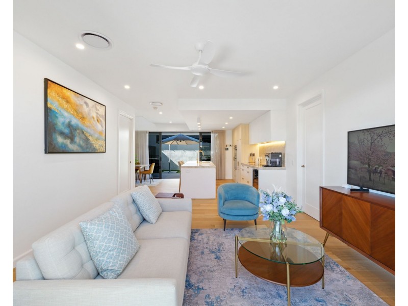 1011/18 Spitfire Banks Drive, Pelican Waters QLD 4551