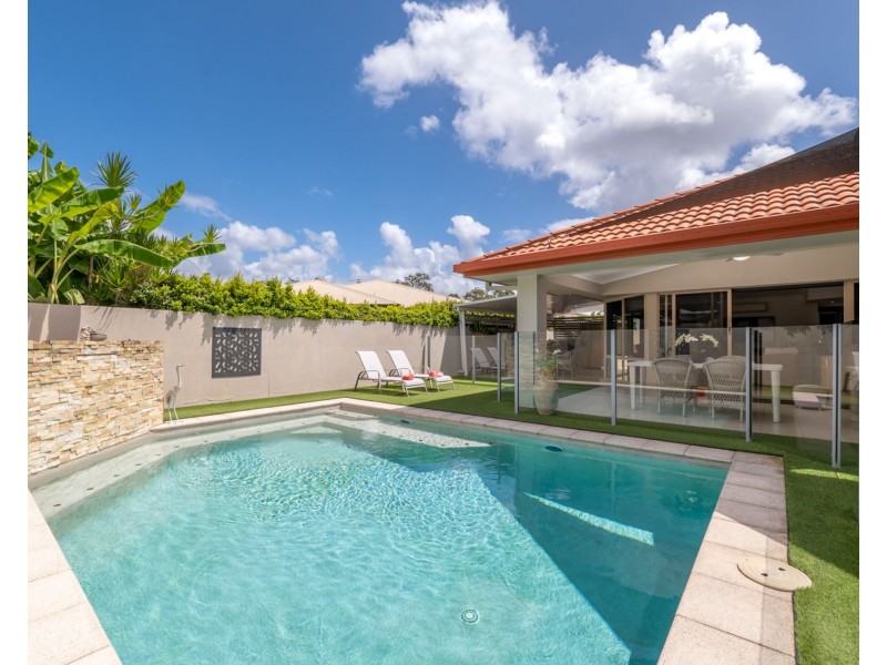 5 Campbellville Circuit, Pelican Waters QLD 4551