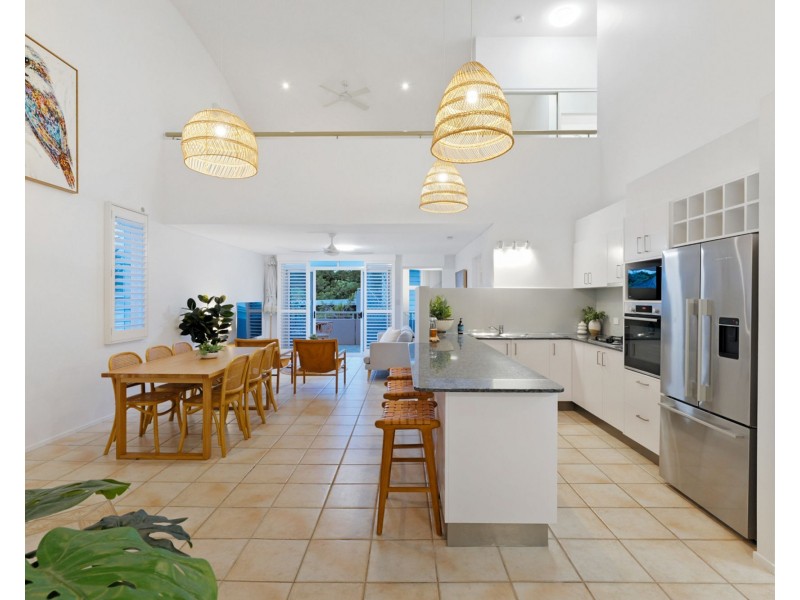 2/25 Ngungun Street, Dicky Beach QLD 4551