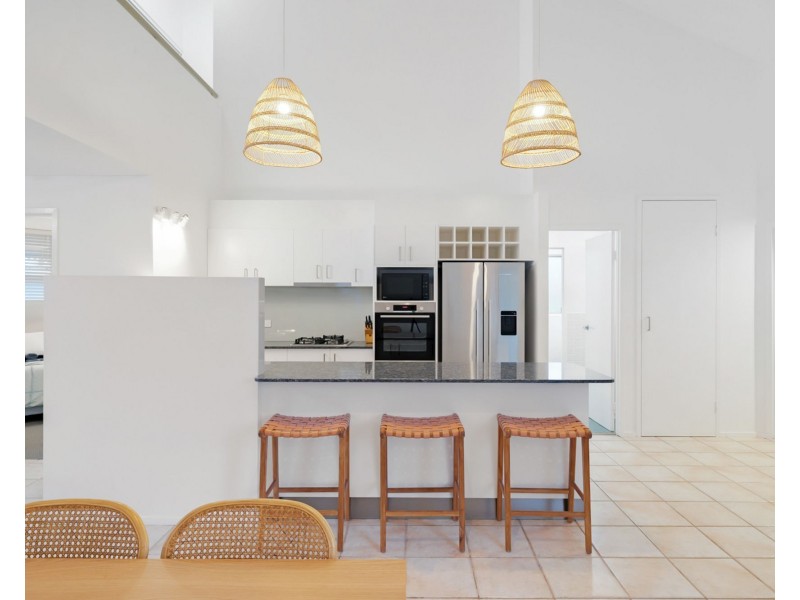 2/25 Ngungun Street, Dicky Beach QLD 4551