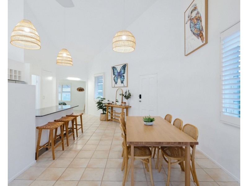 2/25 Ngungun Street, Dicky Beach QLD 4551