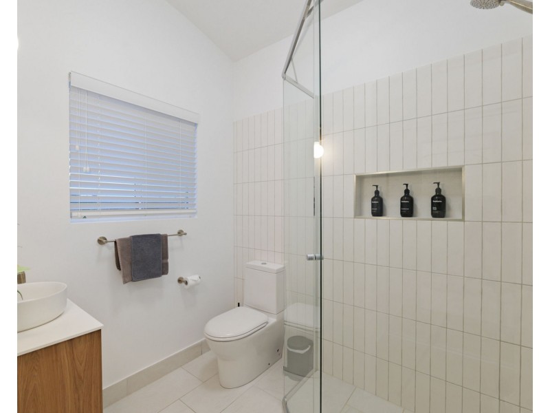 2/25 Ngungun Street, Dicky Beach QLD 4551