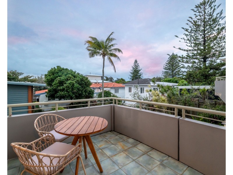 2/25 Ngungun Street, Dicky Beach QLD 4551