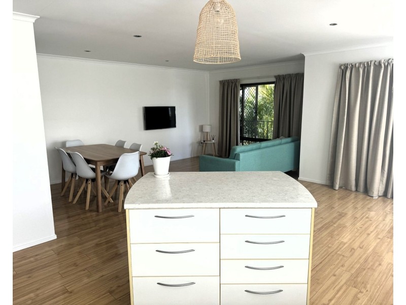 6/17 Akeringa Place, Mooloolaba QLD 4557