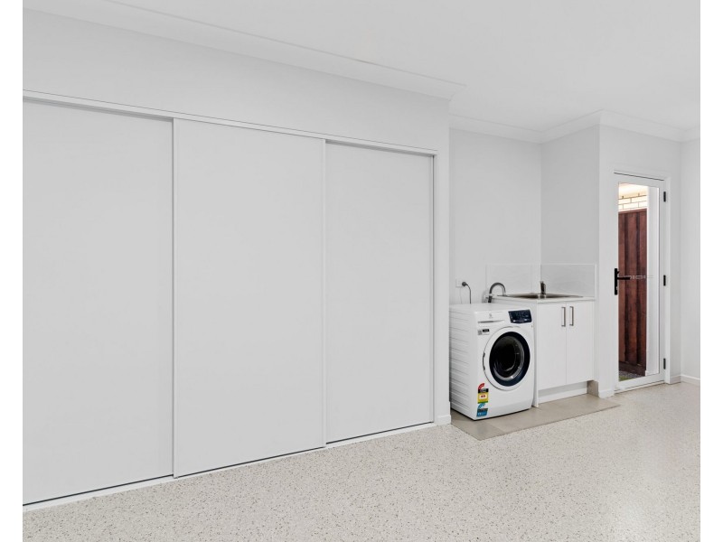 33 Valley Crescent, Palmview QLD 4553