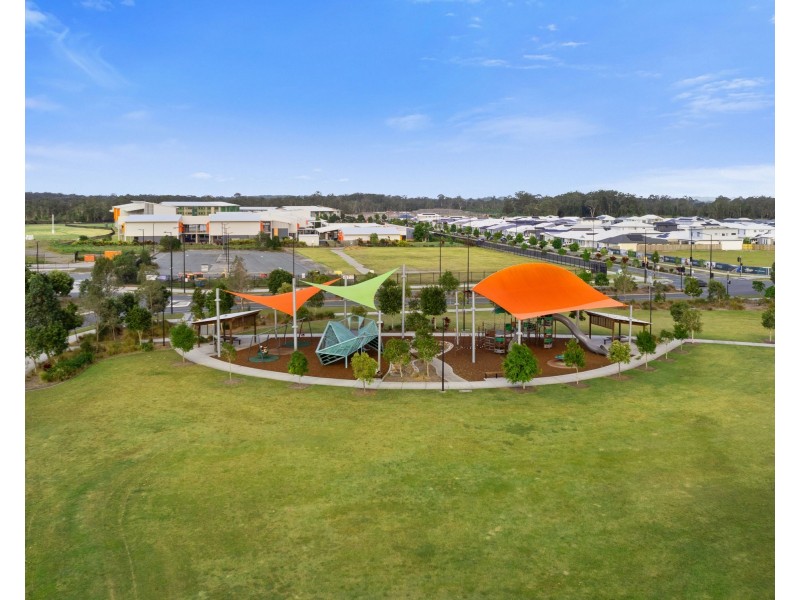 33 Valley Crescent, Palmview QLD 4553