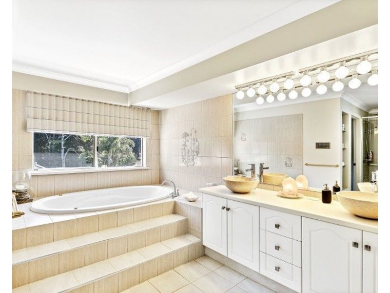 1 Glen Eden Court, Flaxton QLD 4560