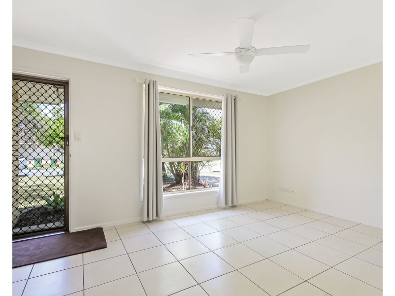 16 Ilaroo Crescent, Warana QLD 4575