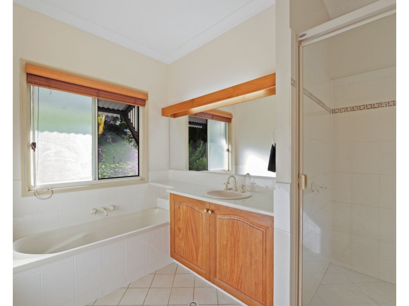 2 Mountridge Close, Kiels Mountain QLD 4559