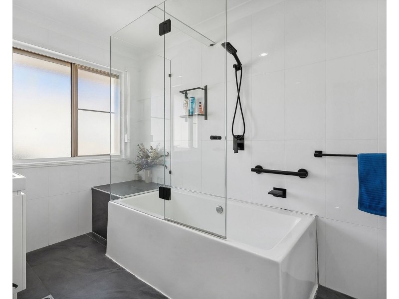 7 Ninderry Close, Battery Hill QLD 4551