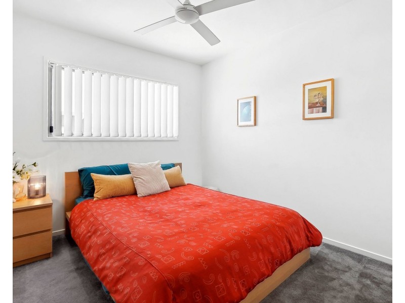 60/1a Regatta Boulevard, Wurtulla QLD 4575