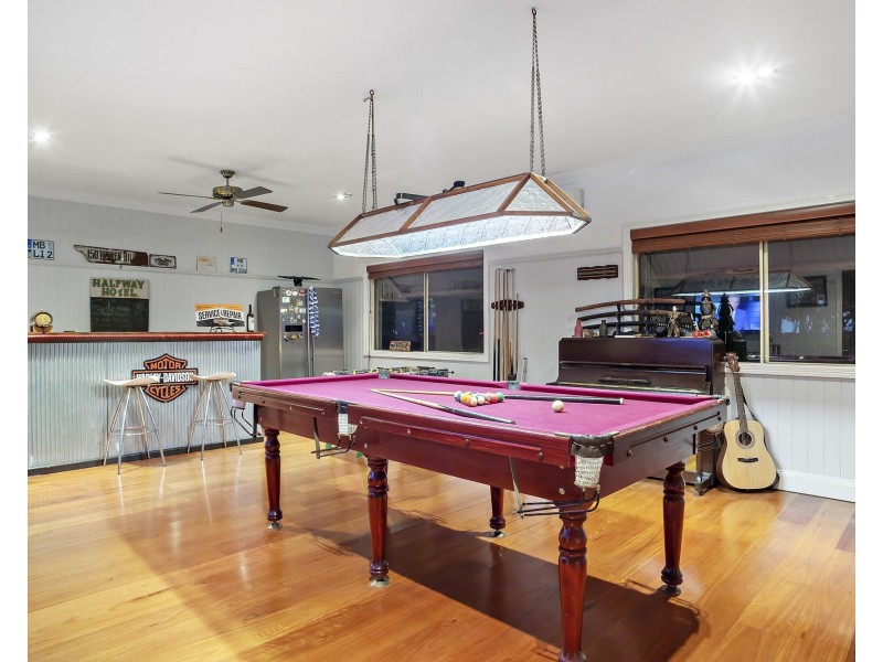 78 Allan Avenue, Glass House Mountains QLD 4518