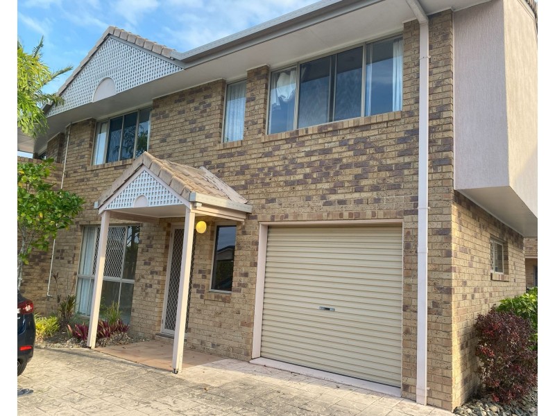 1/16 Carrothool Place, Mooloolaba QLD 4557