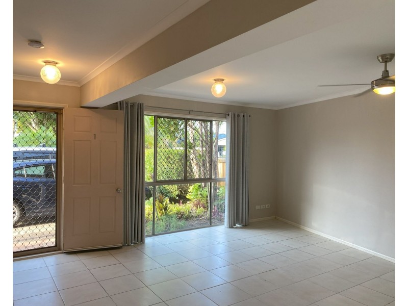 1/16 Carrothool Place, Mooloolaba QLD 4557
