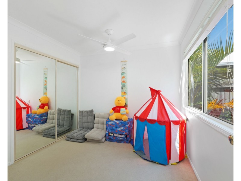 27 O’Reilly Drive, Caloundra West QLD 4551
