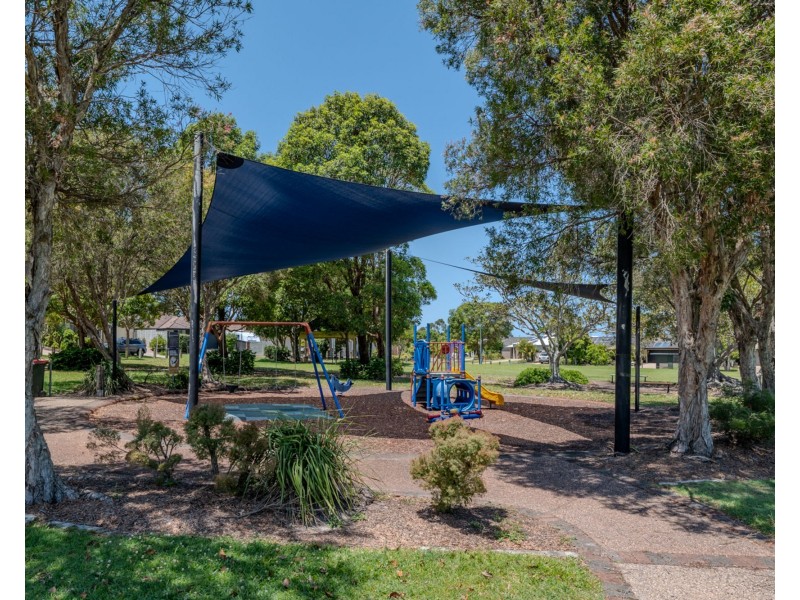 27 O’Reilly Drive, Caloundra West QLD 4551