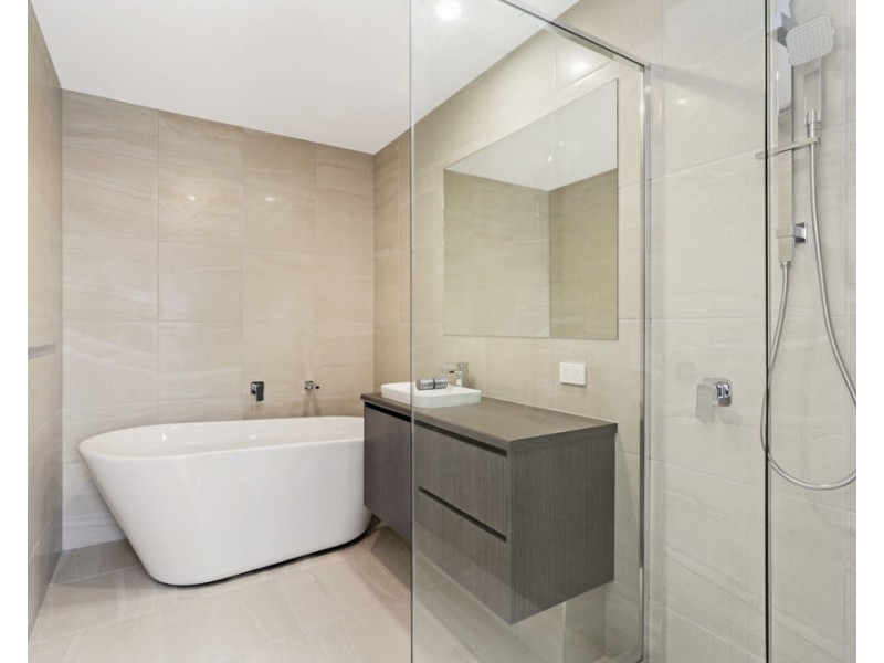 2/51 Oogar Street, Alexandra Headland QLD 4572