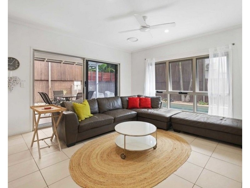 13 North Beach Place, Mudjimba QLD 4564