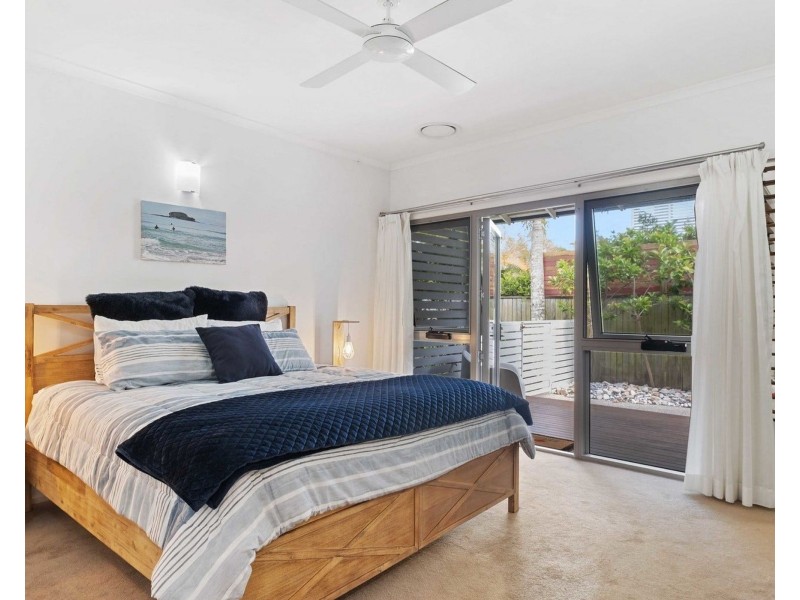 13 North Beach Place, Mudjimba QLD 4564