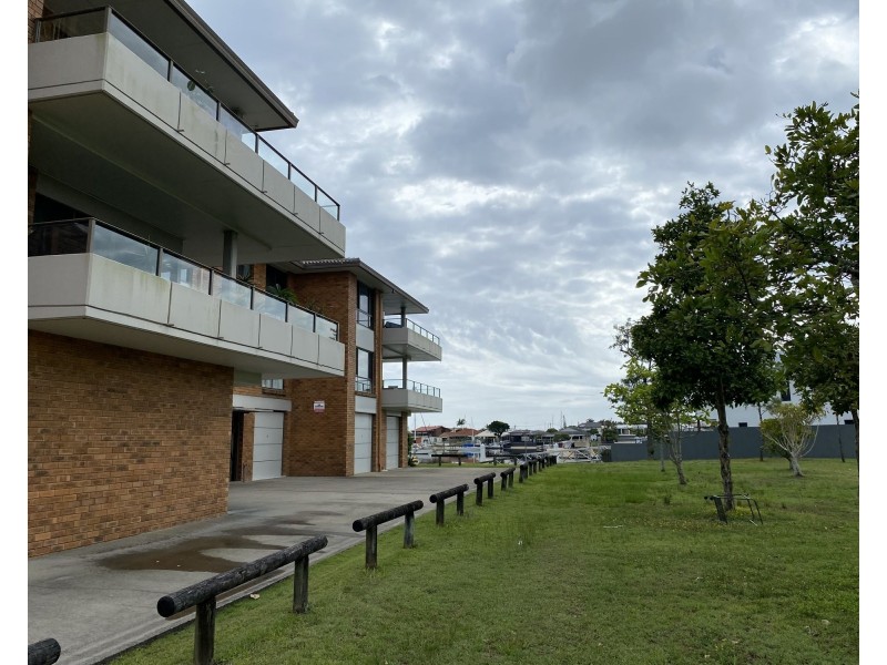 8/19 Carinya Street, Mooloolaba QLD 4557