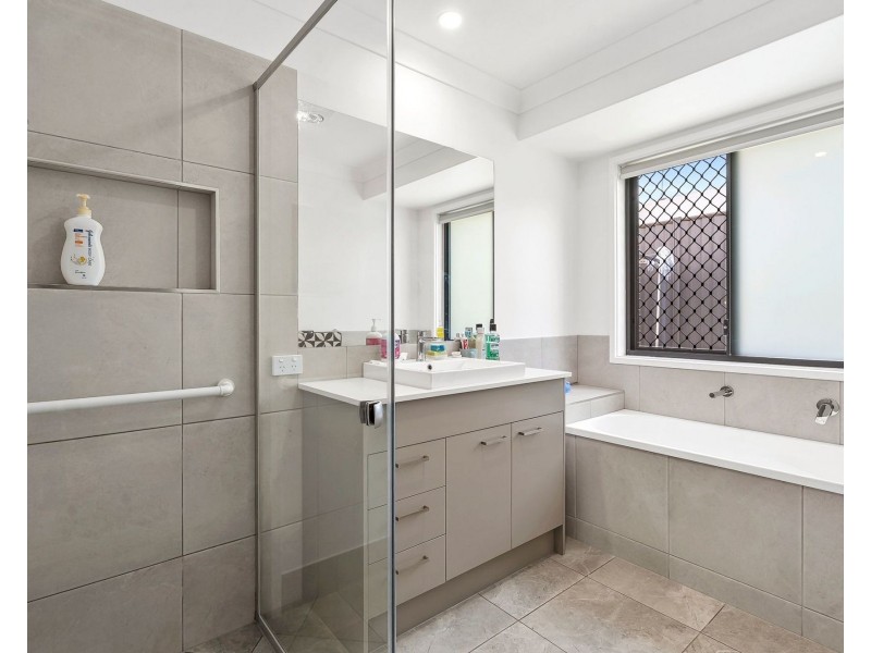 12 Balmoral Crescent, Southside QLD 4570