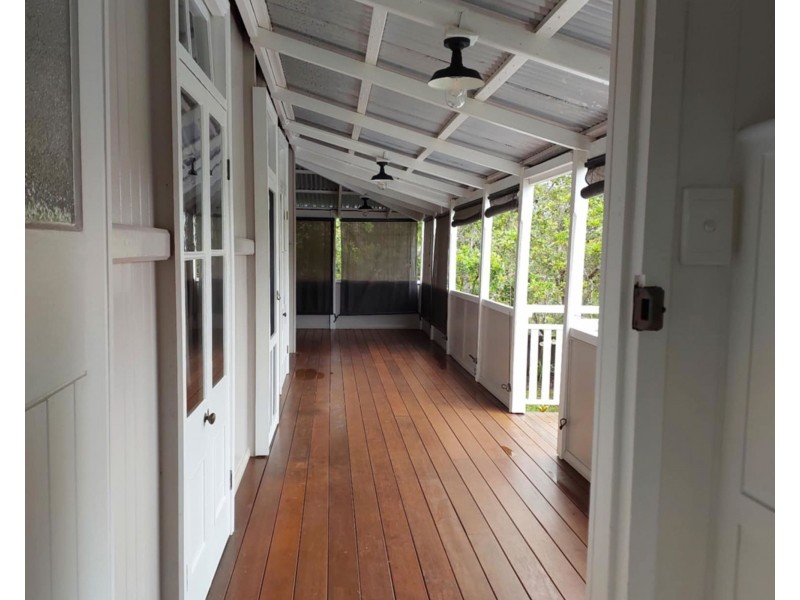 8 Pavilion Street, Pomona QLD 4568