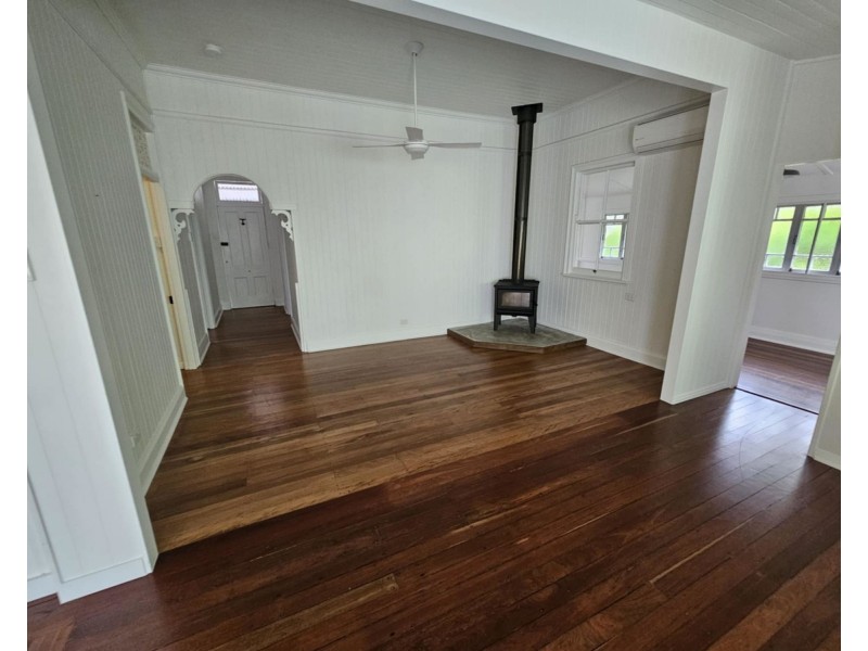 8 Pavilion Street, Pomona QLD 4568