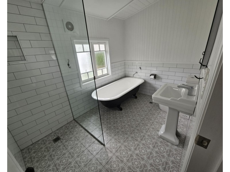 8 Pavilion Street, Pomona QLD 4568