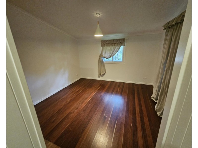 8 Pavilion Street, Pomona QLD 4568