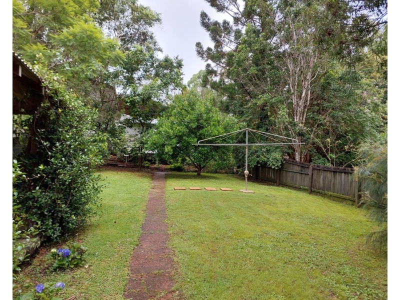 8 Pavilion Street, Pomona QLD 4568