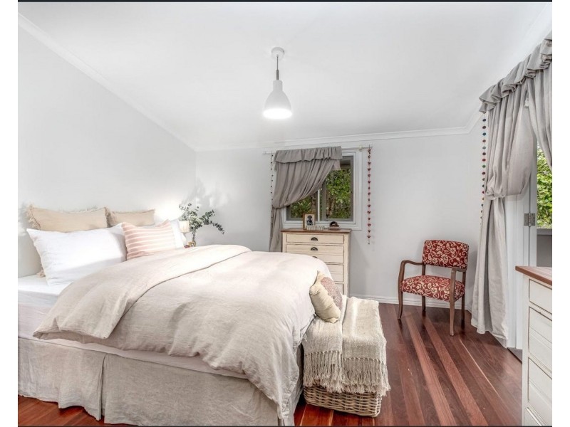 8 Pavilion Street, Pomona QLD 4568