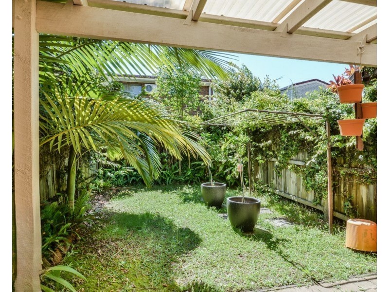 2/22 Goonawarra Drive, Mooloolaba QLD 4557