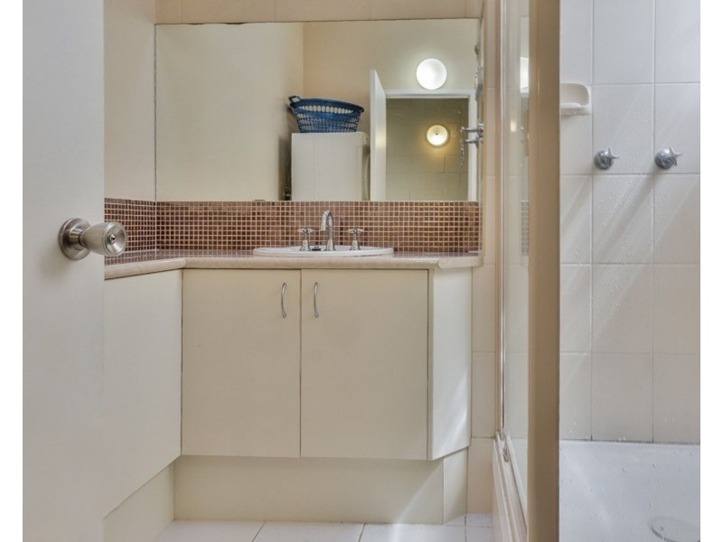 2/22 Goonawarra Drive, Mooloolaba QLD 4557