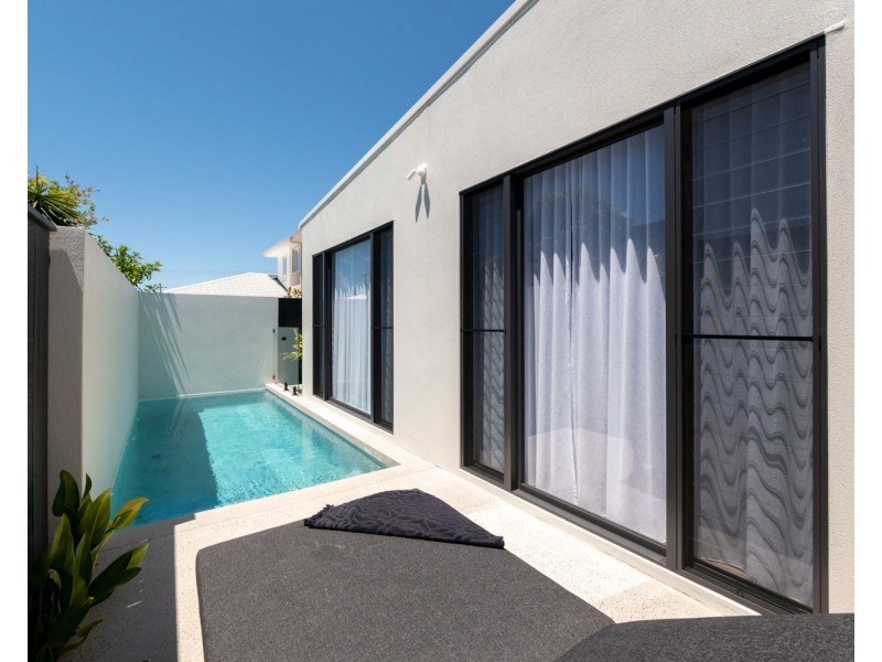 1/6 Wiluna Street, Warana QLD 4575