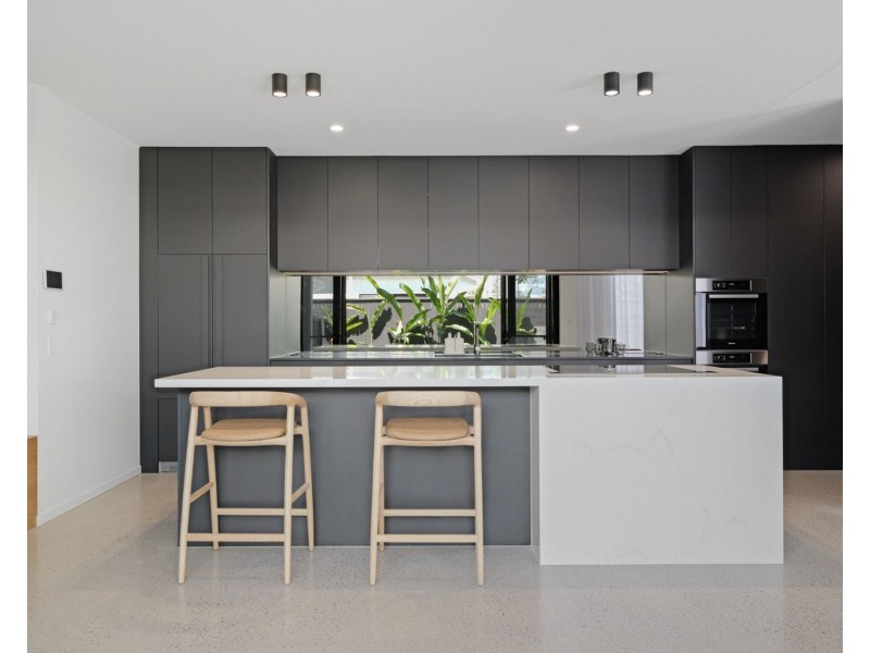 1/6 Wiluna Street, Warana QLD 4575