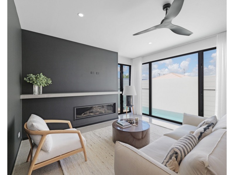 1/6 Wiluna Street, Warana QLD 4575