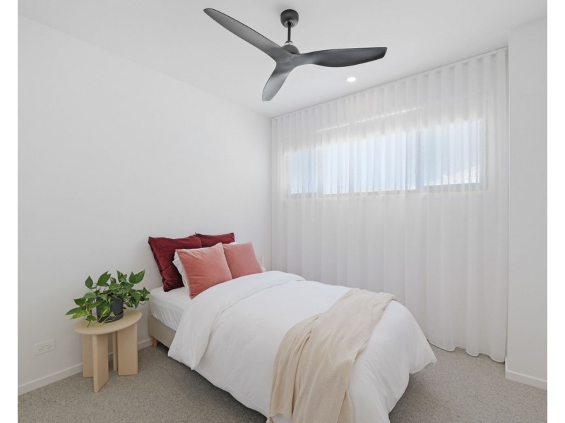 1/6 Wiluna Street, Warana QLD 4575