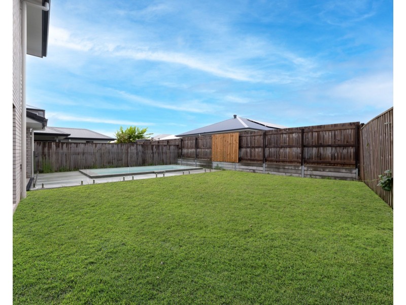 19 Caper Street, Palmview QLD 4553