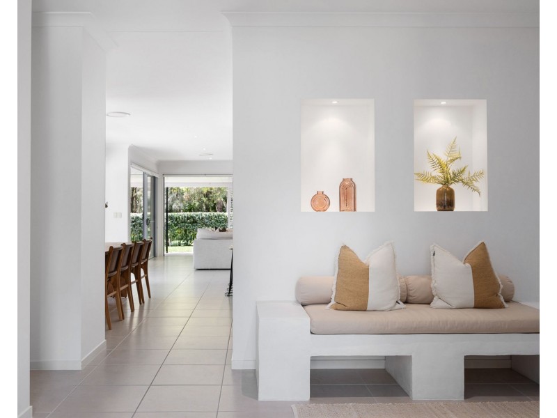 77 The Avenue, Peregian Springs QLD 4573