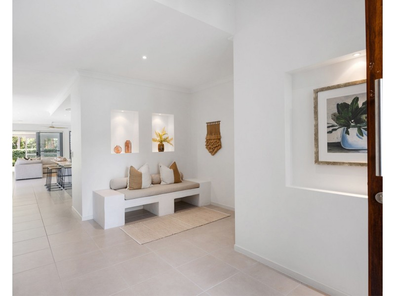 77 The Avenue, Peregian Springs QLD 4573