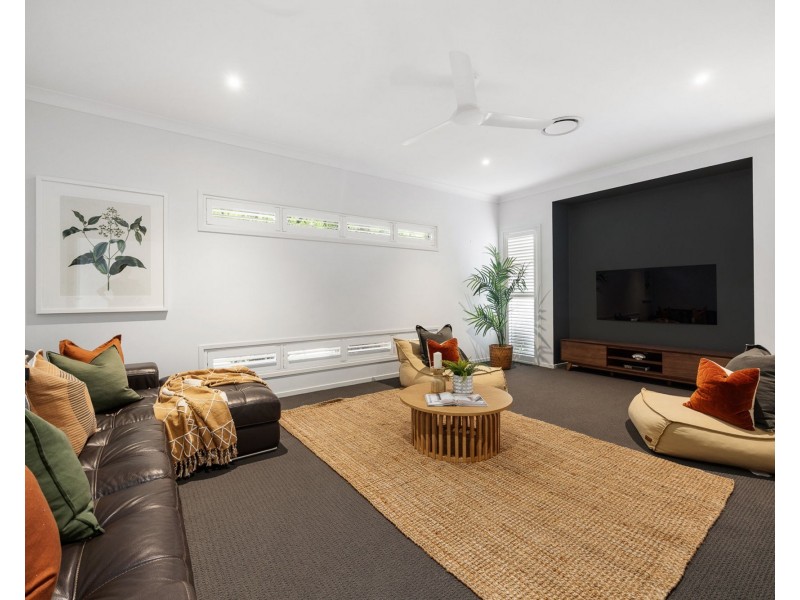 77 The Avenue, Peregian Springs QLD 4573